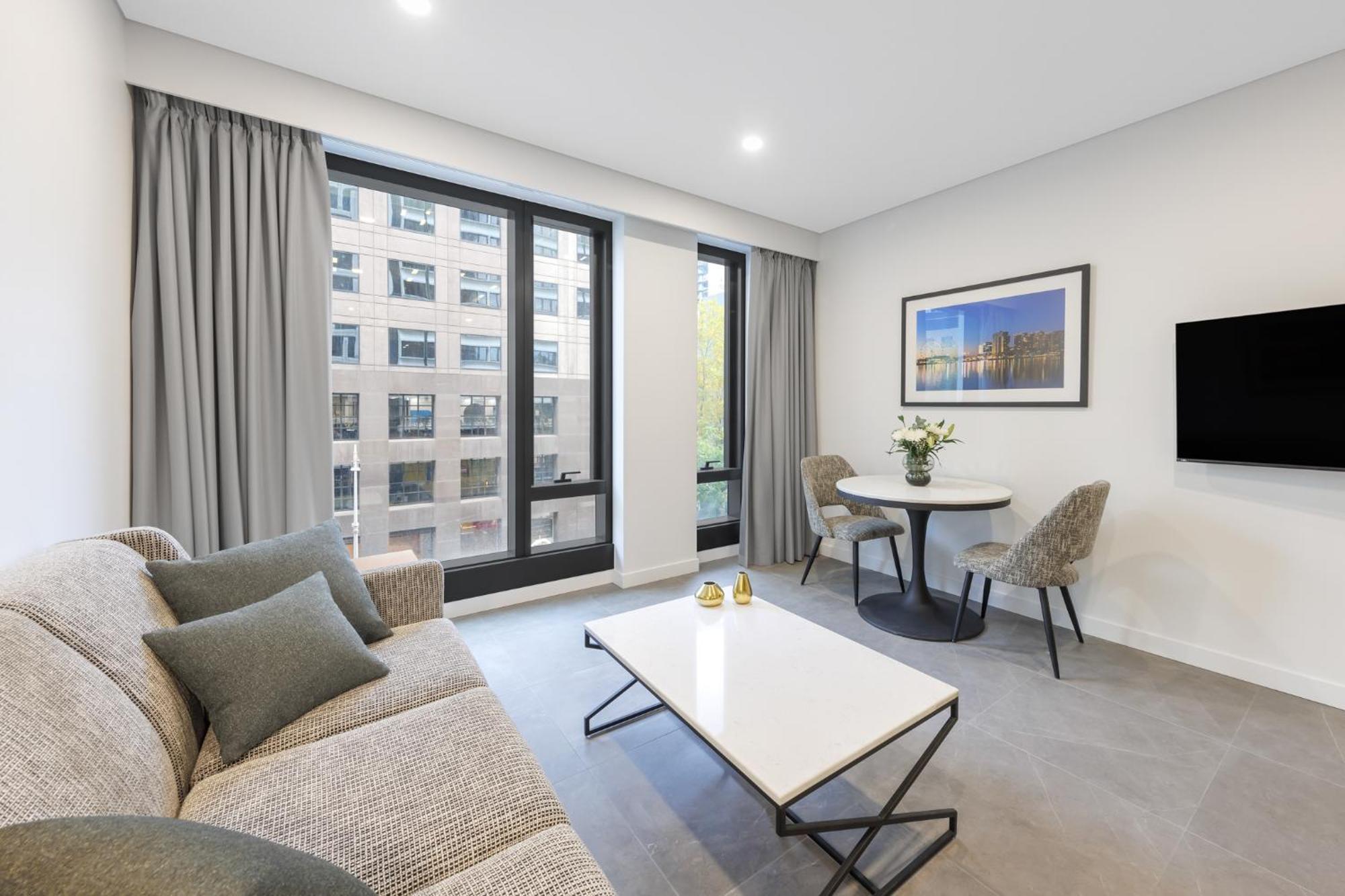 Meriton Suites Melburne Exterior foto A staged apartment at The Standard